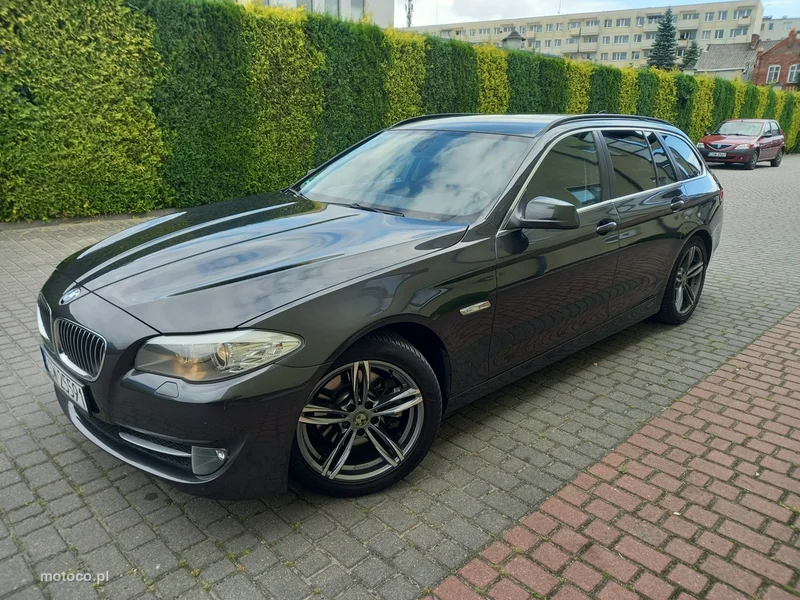 BMW Seria 5 F10 520 2