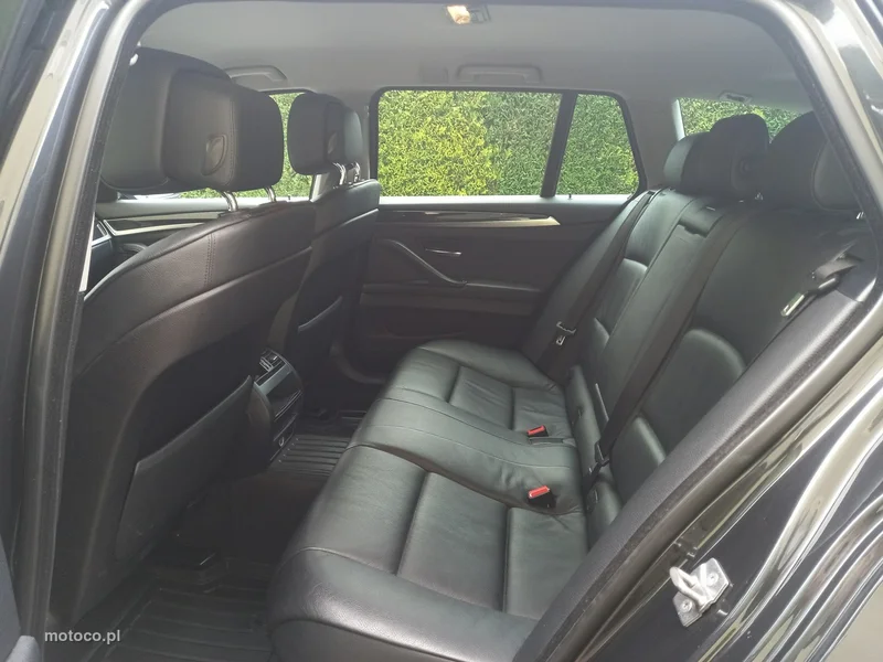 BMW Seria 5 F10 520 23