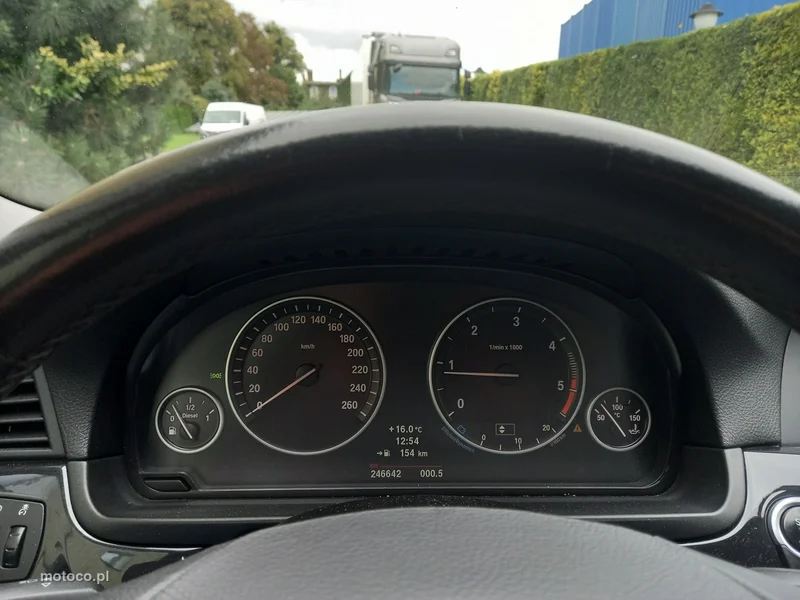 BMW Seria 5 F10 520 29