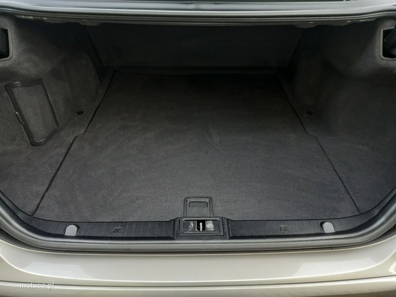 Mercedes-Benz Klasa E W211 E 220 19