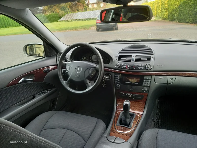 Mercedes-Benz Klasa E W211 E 220 26