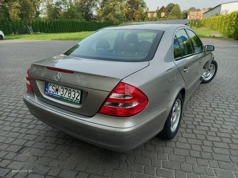 Mercedes-Benz Klasa E W211 E 220 4