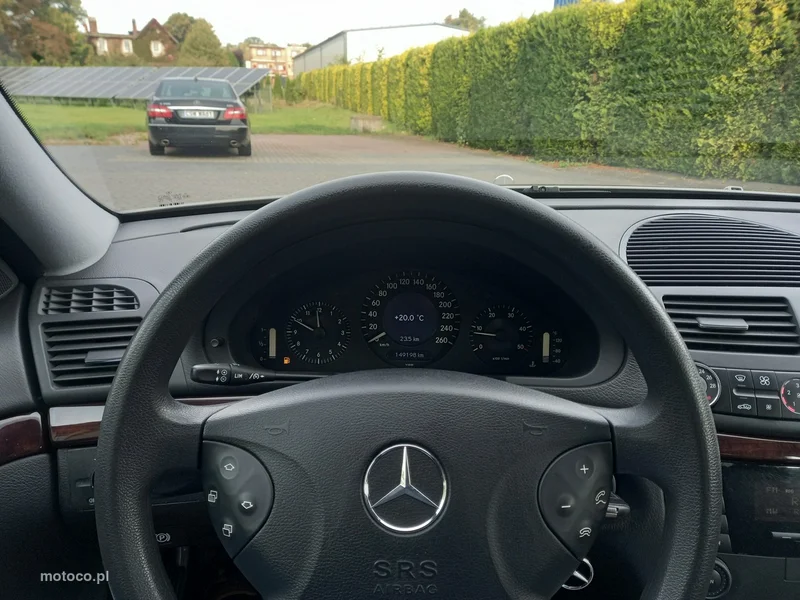 Mercedes-Benz Klasa E W211 E 220 32