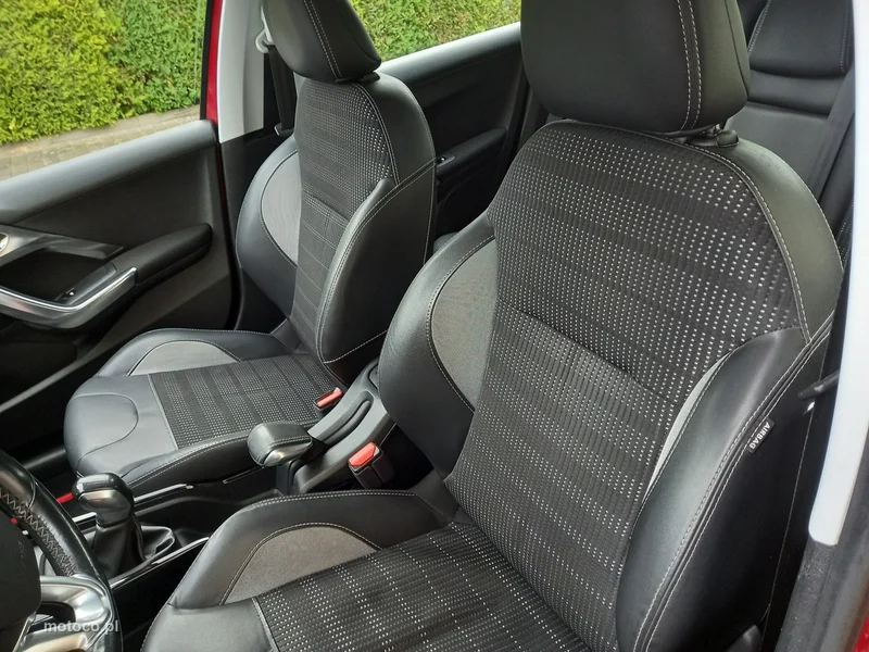 Peugeot 2008 30