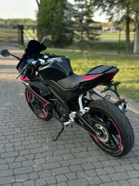 Yamaha R125 4