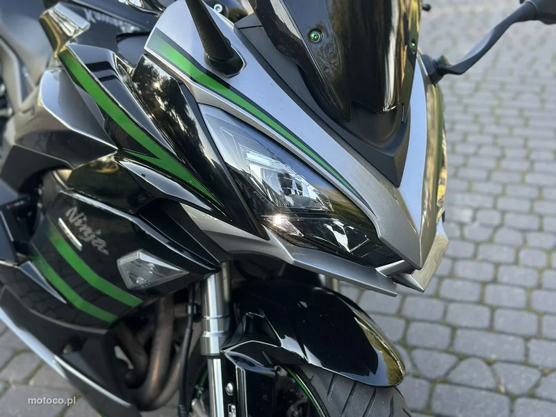 Kawasaki Ninja 1000 SX 17