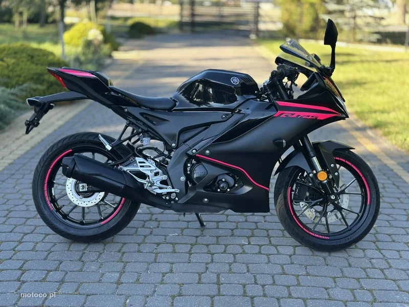 Yamaha R125 3