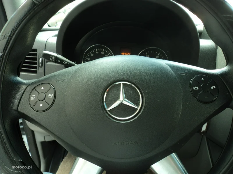 Mercedes-Benz 316 13