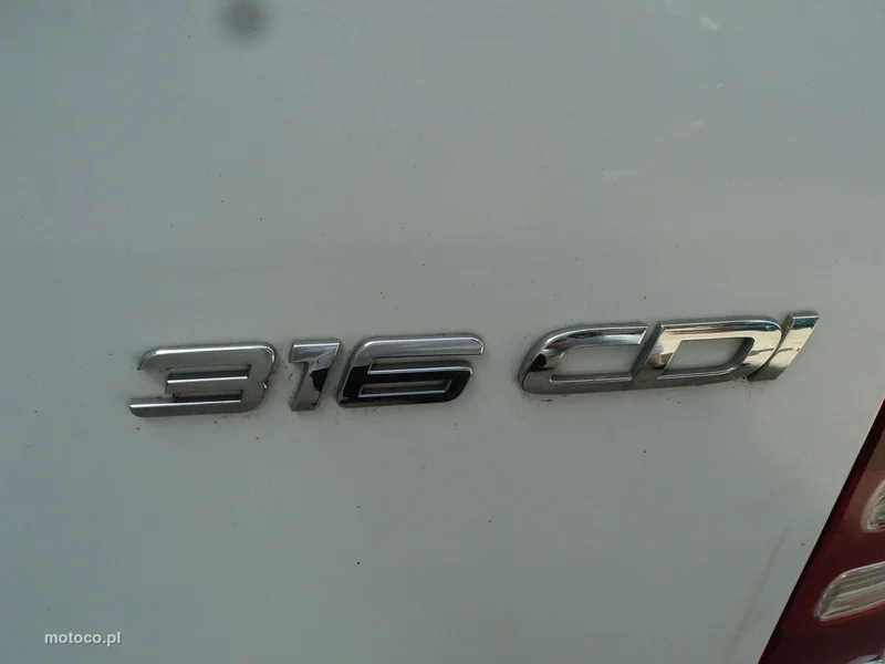 Mercedes-Benz 316 19