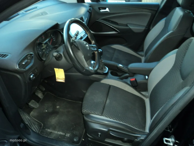 Opel Crossland X 8