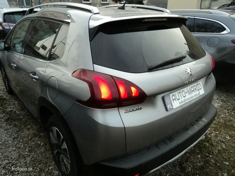 Peugeot 2008 6