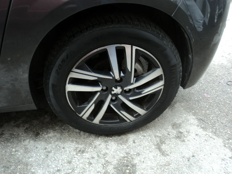 Peugeot 208 14