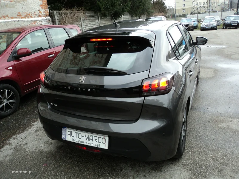 Peugeot 208 6