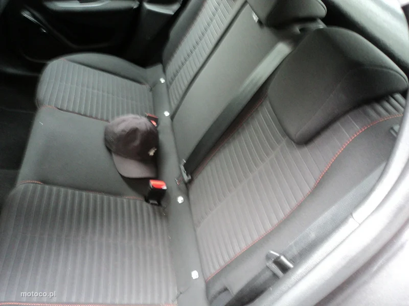 Peugeot 208 7