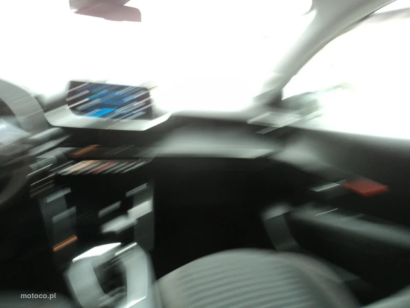 Peugeot 208 9