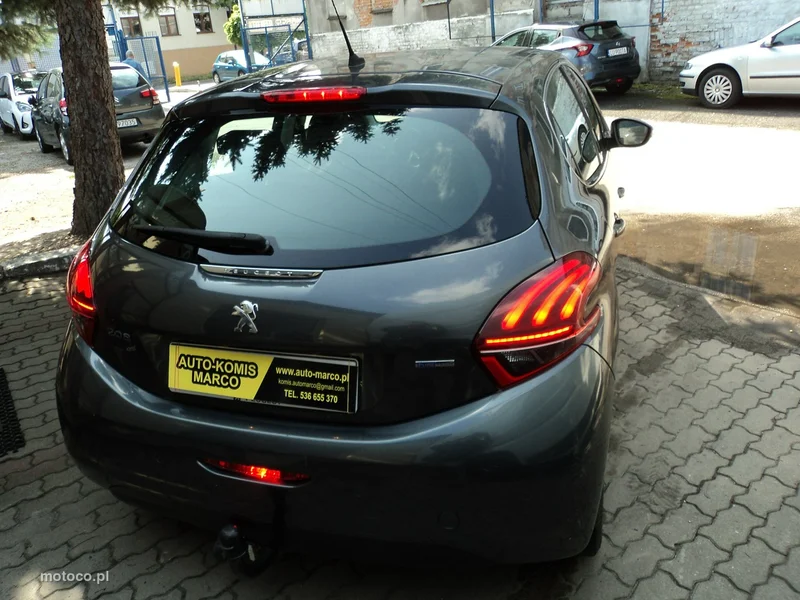 Peugeot 208 6