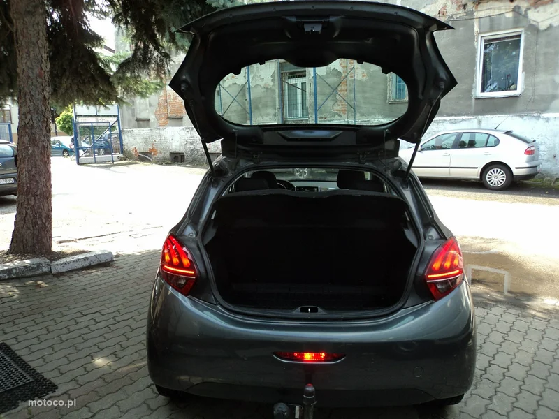 Peugeot 208 7