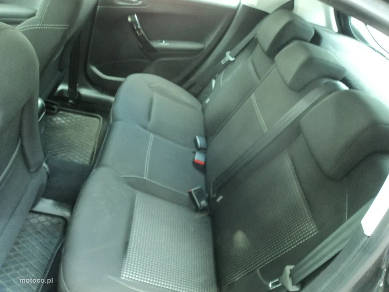 Peugeot 208 8