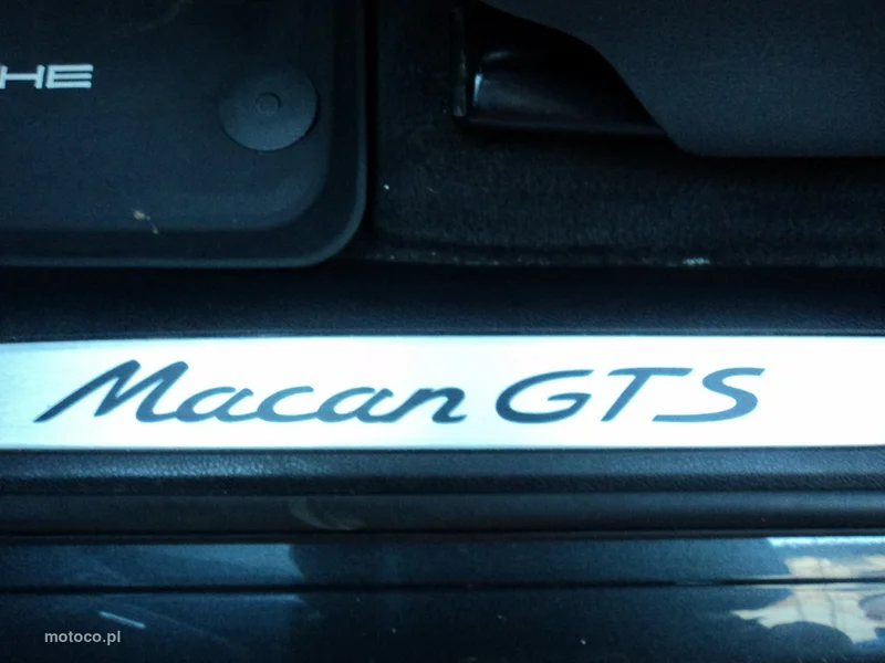 Porsche Macan 95B 26
