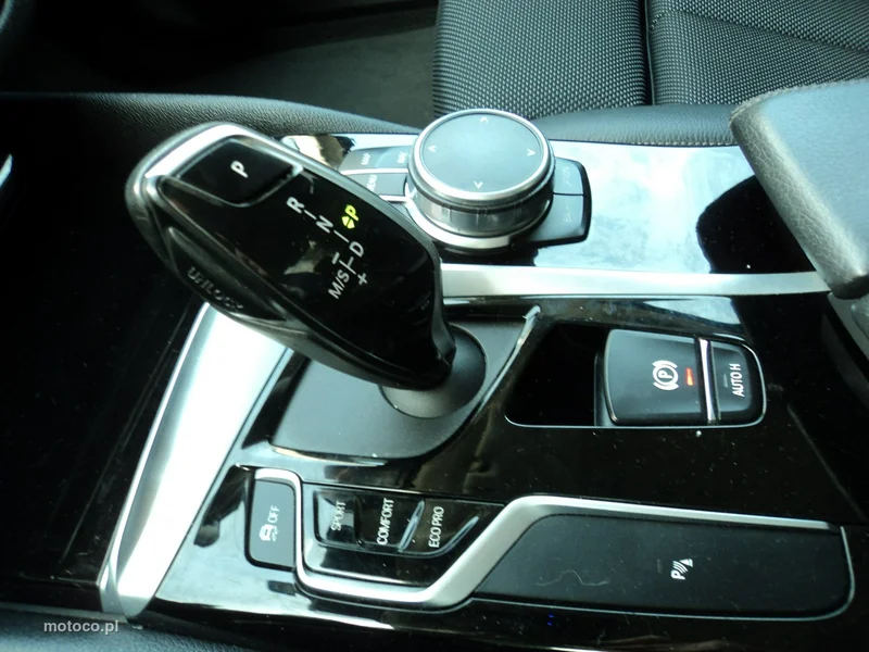 BMW Seria 5 G30 525 14