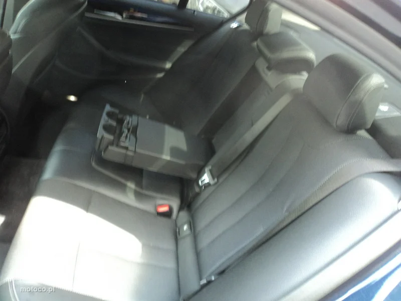 BMW Seria 5 G30 525 8