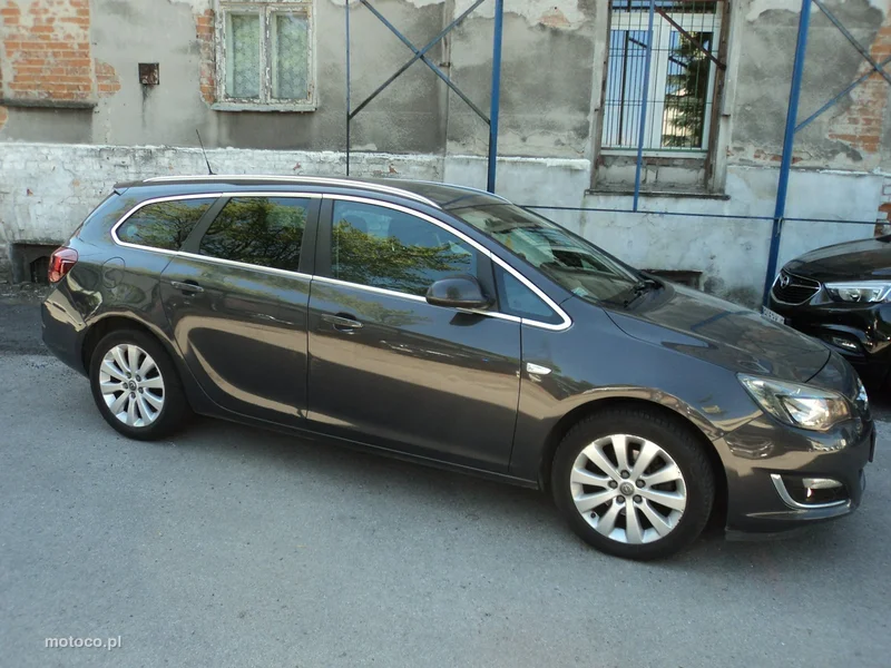 Opel Astra Sports Tourer 3