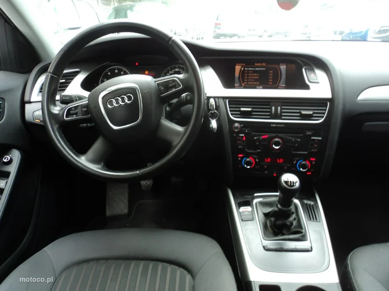 Audi A4 B8 11