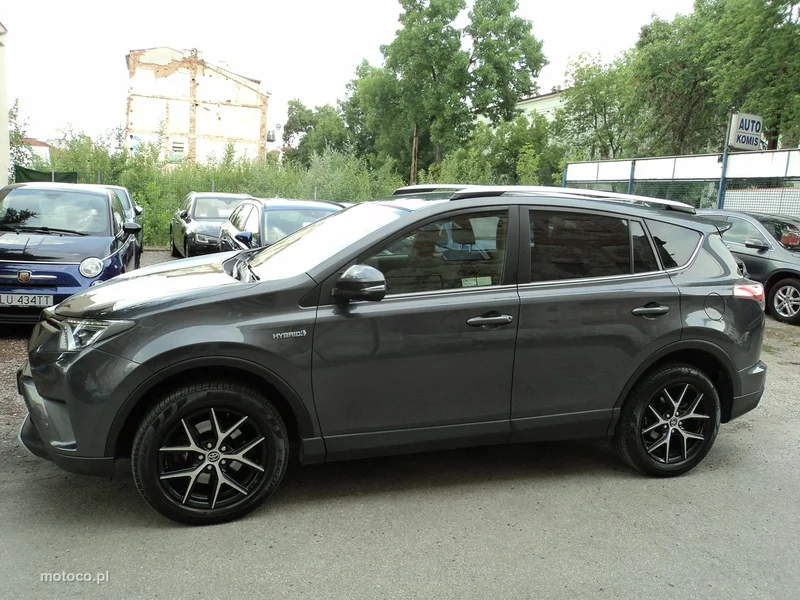 Toyota RAV 4 XA40 5