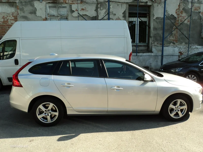 Volvo V60 3