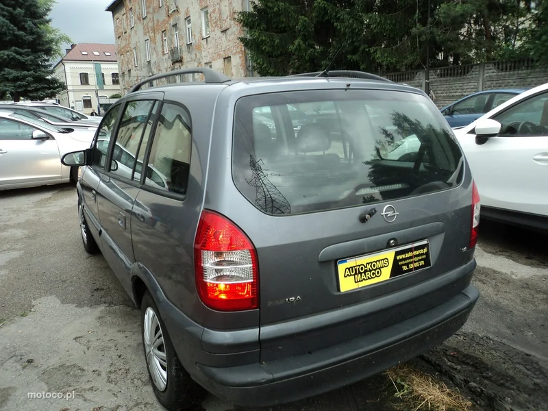 Opel Zafira A 5