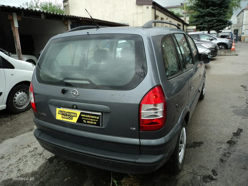 Opel Zafira A 6