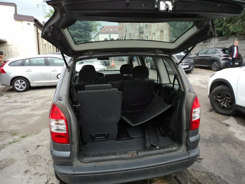 Opel Zafira A 7