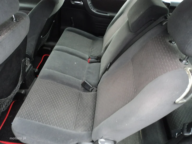 Opel Zafira A 9