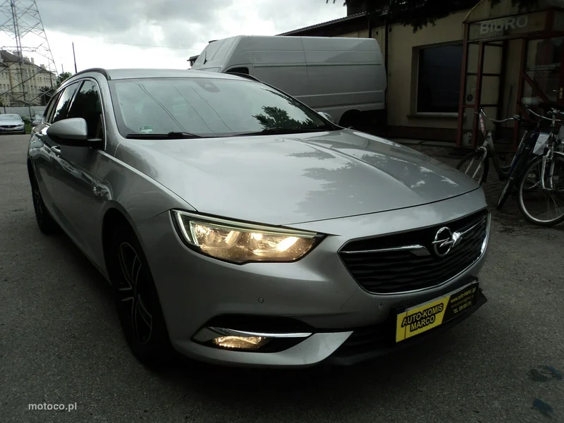 Opel Insignia Sports Tourer 2