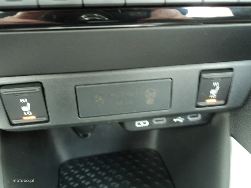 Mazda 2 Hybrid 15
