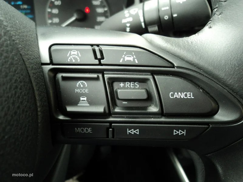 Mazda 2 Hybrid 18