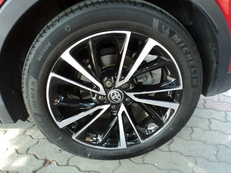 Toyota C-HR II 10