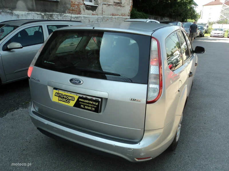 Ford Focus II 16