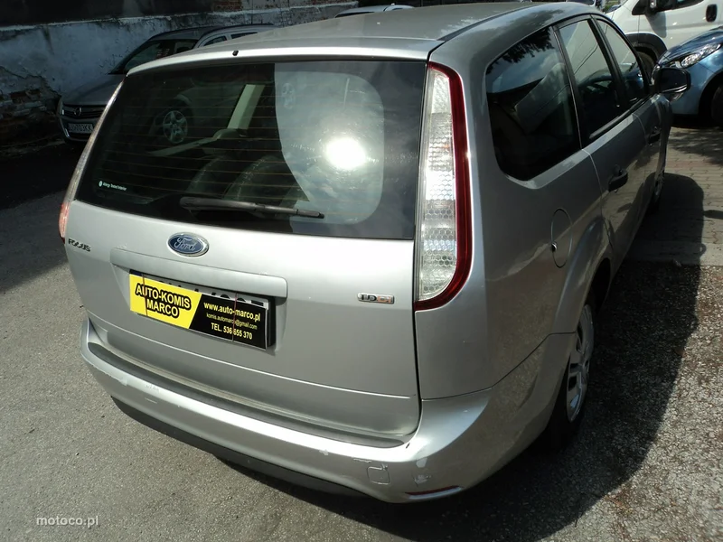 Ford Focus II 6