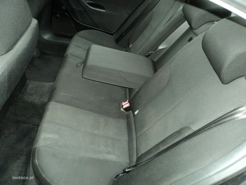 Volkswagen Passat B6 8