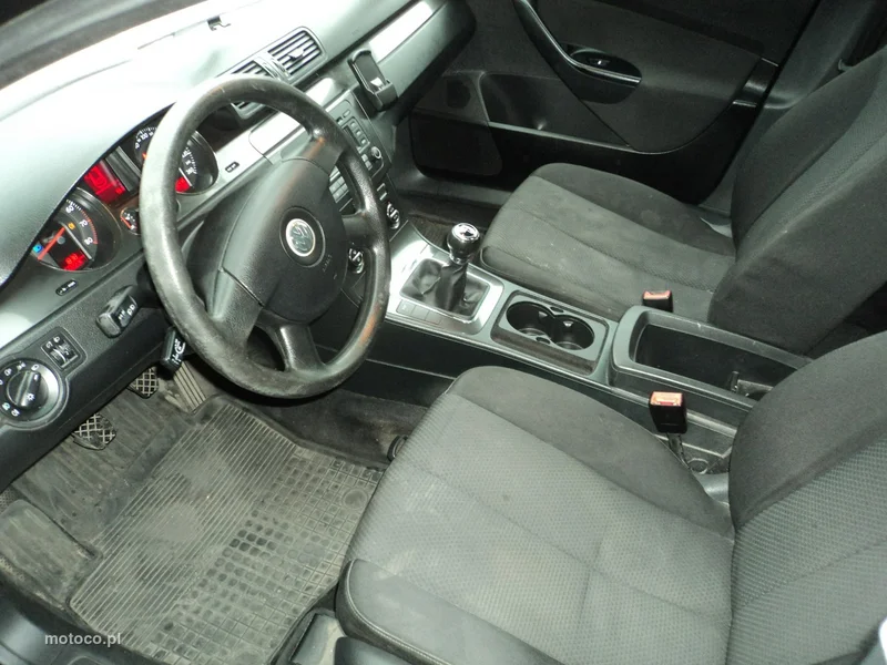 Volkswagen Passat B6 10
