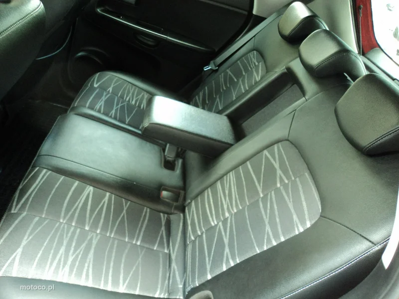 Kia Venga 10