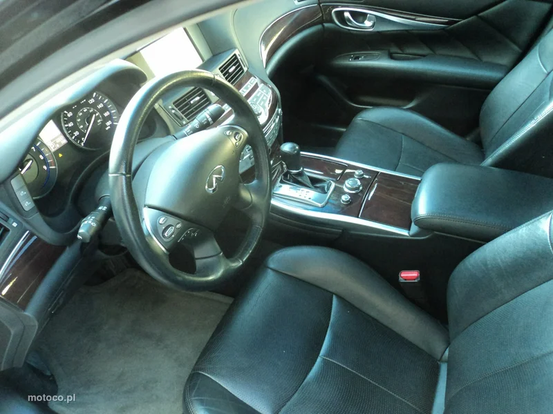 Infiniti M37 12