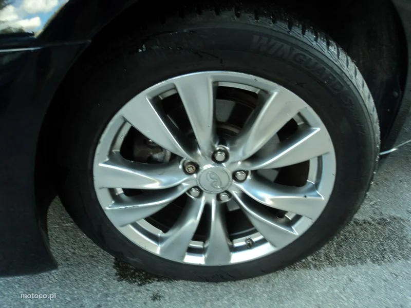 Infiniti M37 16