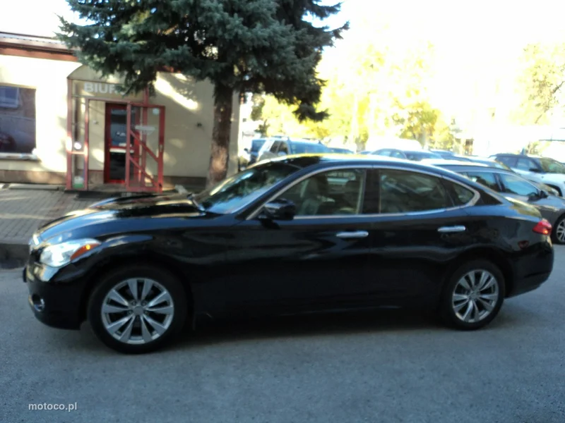 Infiniti M37 4