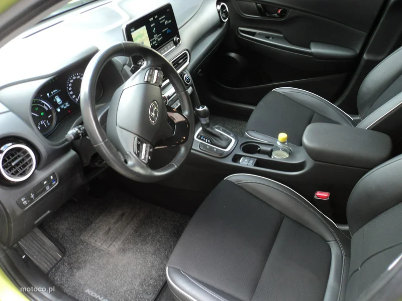 Hyundai KONA 11