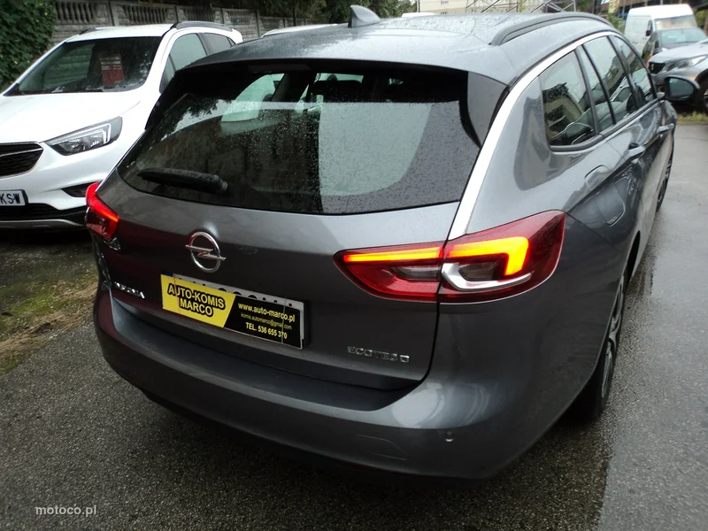 Opel Insignia Sports Tourer 2