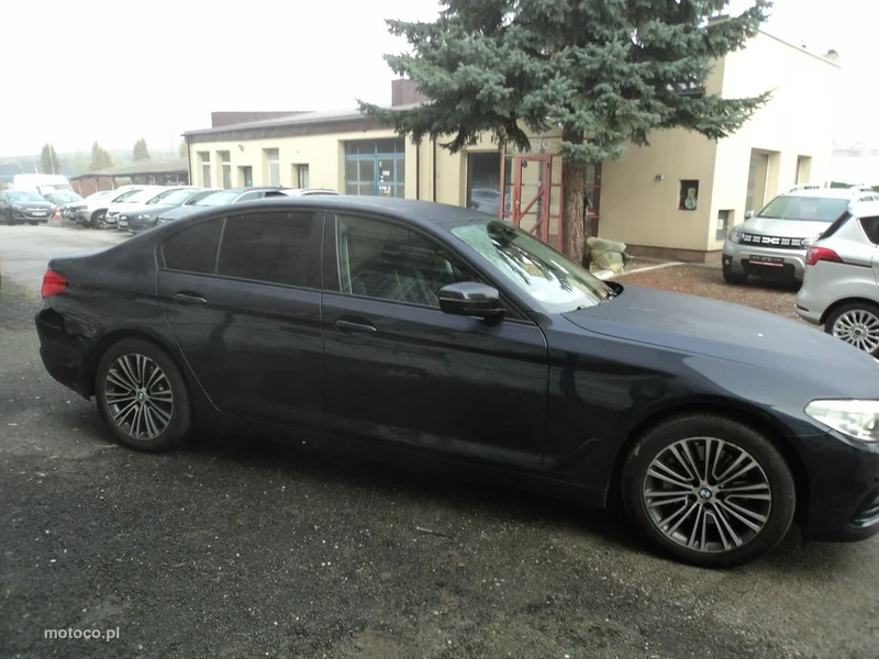 BMW Seria 5 G30 520 4