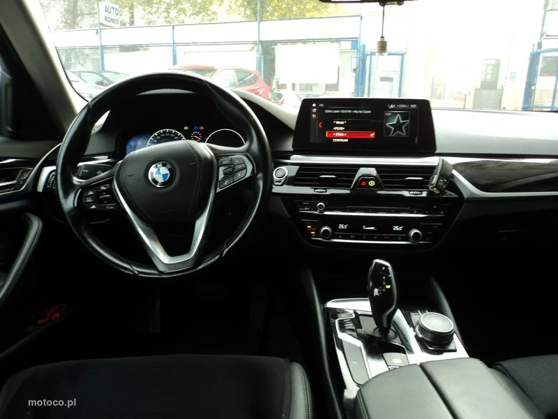 BMW Seria 5 G30 520 9