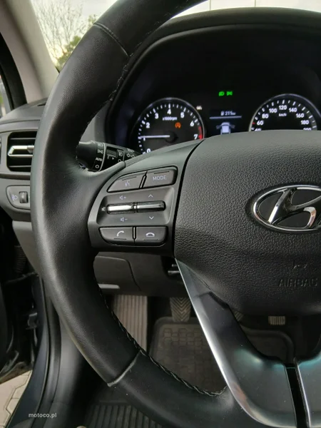 Hyundai i30 20
